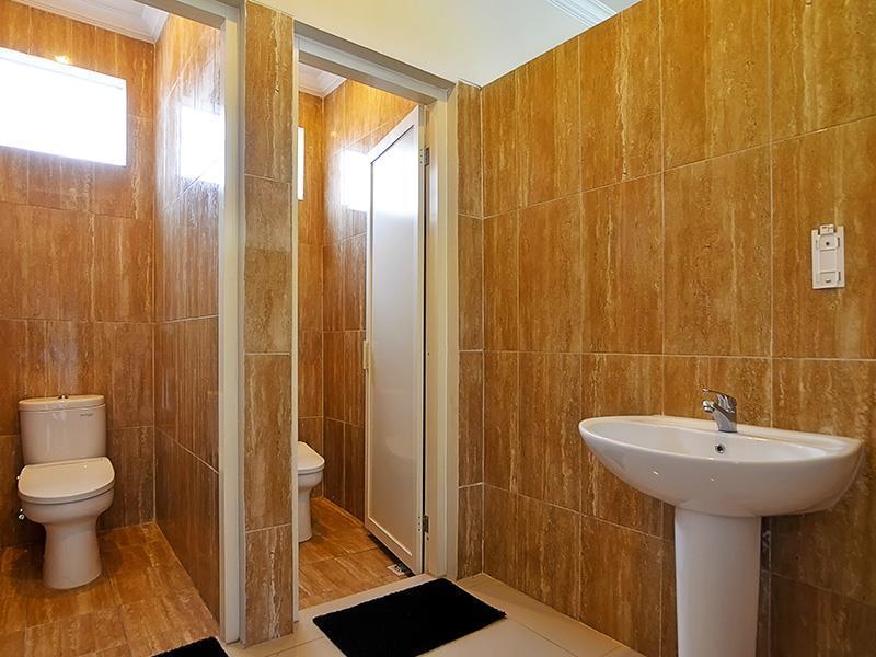 Riverstone Hotel & Cottage Бату Екстер'єр фото
